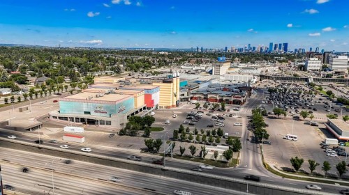 102-611 67 Avenue Sw, Calgary, AB - Outdoor With View
