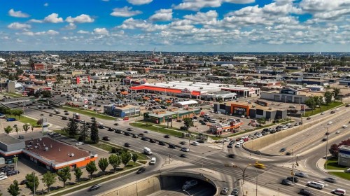 102-611 67 Avenue Sw, Calgary, AB - Outdoor With View