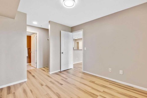 118-428 Chaparral Ravine View Se, Calgary, AB - Indoor Photo Showing Other Room