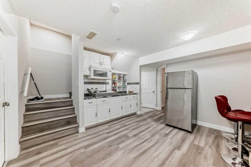 167 Cornerstone Passage Ne, Calgary, AB - Indoor Photo Showing Kitchen