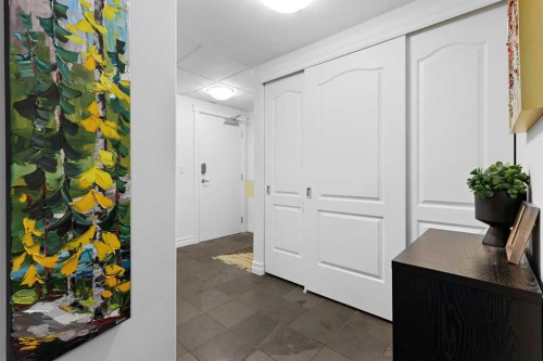 305-836 15 Avenue Sw, Calgary, AB - Indoor Photo Showing Other Room