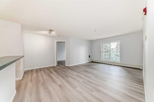 311-290 Shawville Way Se, Calgary, AB - Indoor Photo Showing Other Room