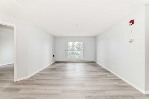 311-290 Shawville Way Se, Calgary, AB - Indoor Photo Showing Other Room