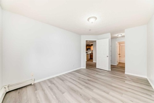 311-290 Shawville Way Se, Calgary, AB - Indoor Photo Showing Other Room