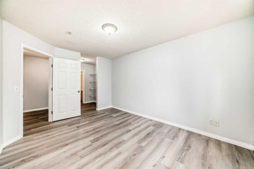 311-290 Shawville Way Se, Calgary, AB - Indoor Photo Showing Other Room