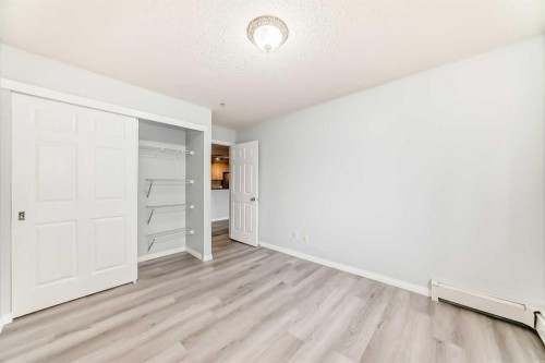 311-290 Shawville Way Se, Calgary, AB - Indoor Photo Showing Other Room
