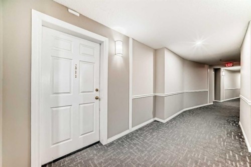 311-290 Shawville Way Se, Calgary, AB - Indoor Photo Showing Other Room