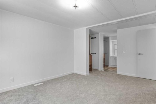 8 29415 Range Rd 52,, Rural Mountain View County, AB - Indoor Photo Showing Other Room