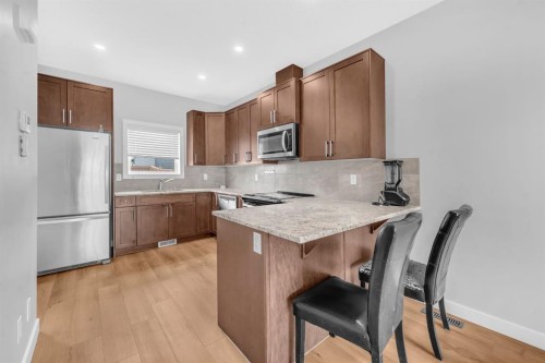 43 Cornerbrook Gate Ne, Calgary, AB - Indoor Photo Showing Kitchen