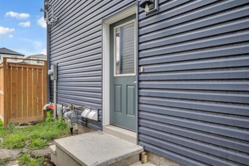 43 Cornerbrook Gate Ne, Calgary, AB - Outdoor