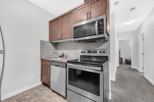 43 Cornerbrook Gate Ne, Calgary, AB - Indoor Photo Showing Kitchen