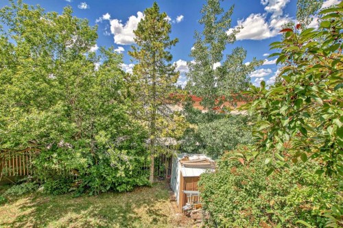 55 Bermuda Close Nw, Calgary, AB - Outdoor