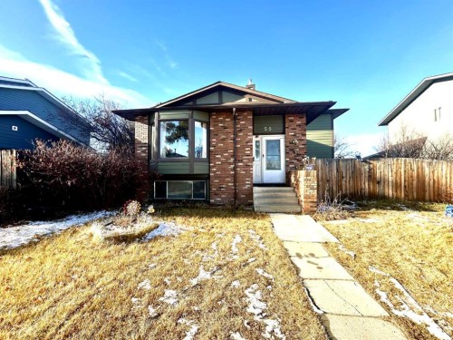 55 Bermuda Close Nw, Calgary, AB - Outdoor