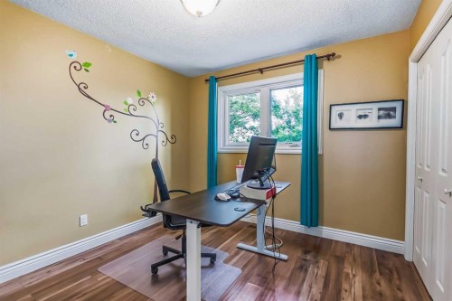 55 Bermuda Close Nw, Calgary, AB - Indoor Photo Showing Office