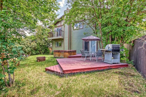 55 Bermuda Close Nw, Calgary, AB - Outdoor With Deck Patio Veranda