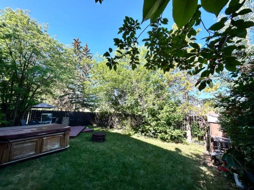 55 Bermuda Close Nw, Calgary, AB - Outdoor