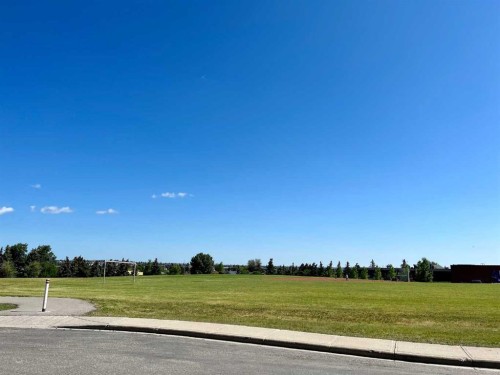 55 Bermuda Close Nw, Calgary, AB - Outdoor With View