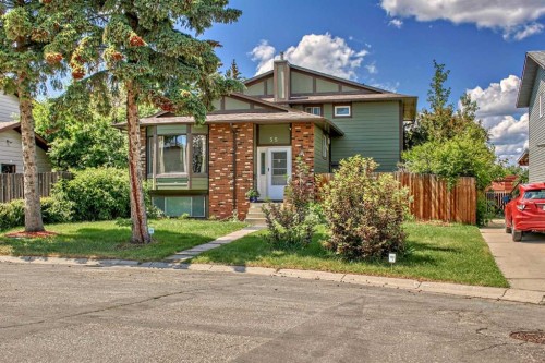 55 Bermuda Close Nw, Calgary, AB - Outdoor