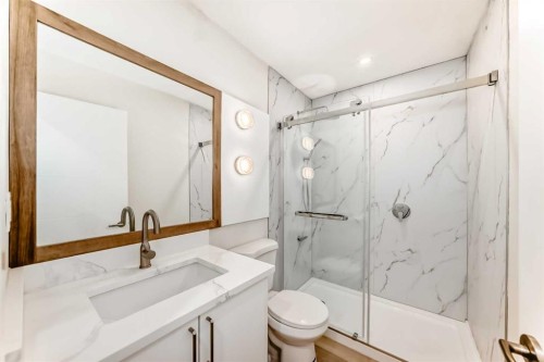 1242 Mardale Drive Ne, Calgary, AB - Indoor Photo Showing Bathroom