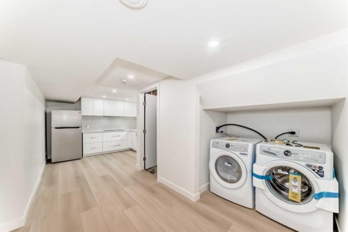 1242 Mardale Drive Ne, Calgary, AB - Indoor Photo Showing Laundry Room
