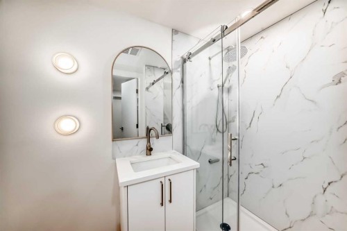 1242 Mardale Drive Ne, Calgary, AB - Indoor Photo Showing Bathroom