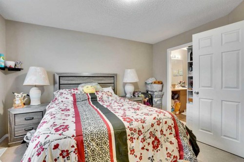 56 Country Village Manor Ne, Calgary, AB - Indoor Photo Showing Bedroom