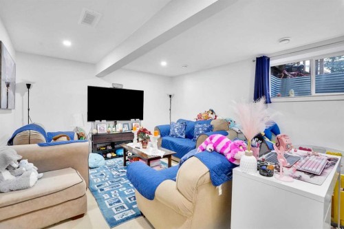 56 Country Village Manor Ne, Calgary, AB - Indoor