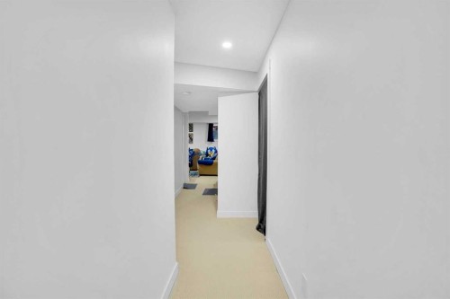 56 Country Village Manor Ne, Calgary, AB - Indoor Photo Showing Other Room