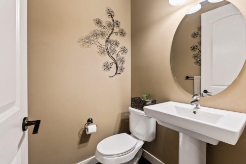 111 Marquis Cove Se, Calgary, AB - Indoor Photo Showing Bathroom