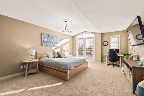 111 Marquis Cove Se, Calgary, AB - Indoor Photo Showing Bedroom
