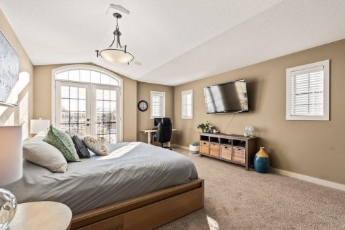 111 Marquis Cove Se, Calgary, AB - Indoor Photo Showing Bedroom