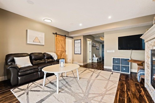 111 Marquis Cove Se, Calgary, AB - Indoor Photo Showing Other Room