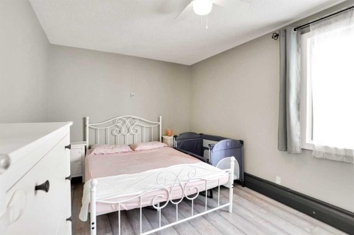 202-1529 26 Avenue Sw, Calgary, AB - Indoor Photo Showing Bedroom
