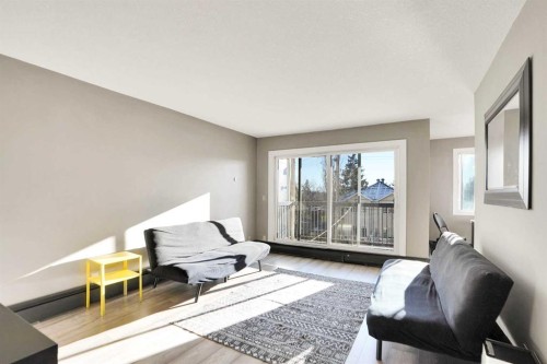 202-1529 26 Avenue Sw, Calgary, AB - Indoor Photo Showing Other Room