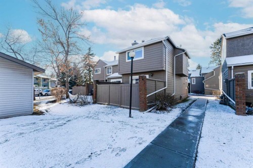 1101-829 Coach Bluff Crescent Sw, Calgary, AB - Outdoor