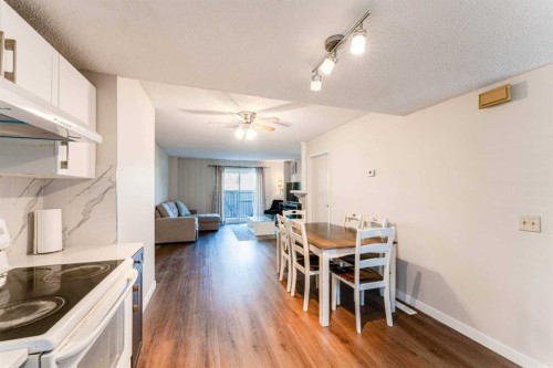 1101-829 Coach Bluff Crescent Sw, Calgary, AB - Indoor
