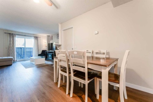 1101-829 Coach Bluff Crescent Sw, Calgary, AB - Indoor Photo Showing Dining Room