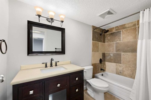 310-2204 1 Street Sw, Calgary, AB - Indoor Photo Showing Bathroom
