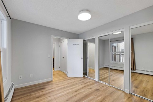 310-2204 1 Street Sw, Calgary, AB - Indoor Photo Showing Other Room