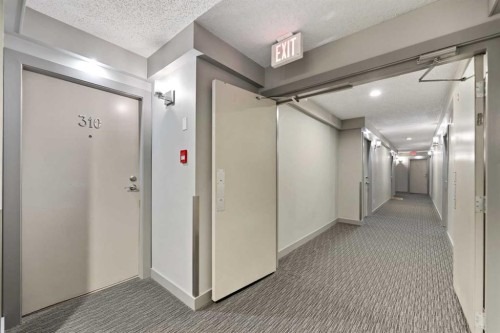310-2204 1 Street Sw, Calgary, AB - Indoor Photo Showing Other Room