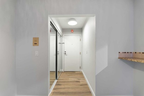 310-2204 1 Street Sw, Calgary, AB - Indoor Photo Showing Other Room