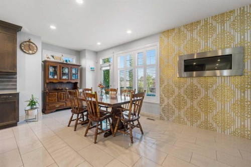 2233 Bayside Circle Sw, Airdrie, AB - Indoor Photo Showing Dining Room