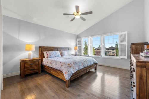 2233 Bayside Circle Sw, Airdrie, AB - Indoor Photo Showing Bedroom