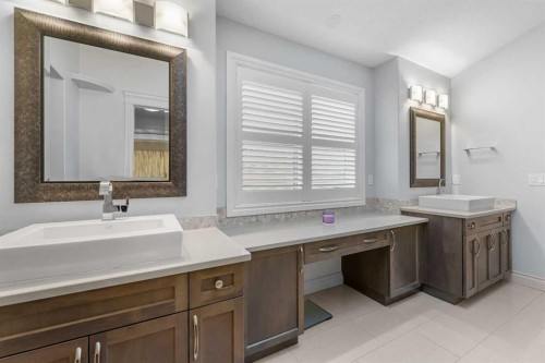 2233 Bayside Circle Sw, Airdrie, AB - Indoor Photo Showing Bathroom