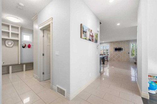 2233 Bayside Circle Sw, Airdrie, AB - Indoor Photo Showing Other Room