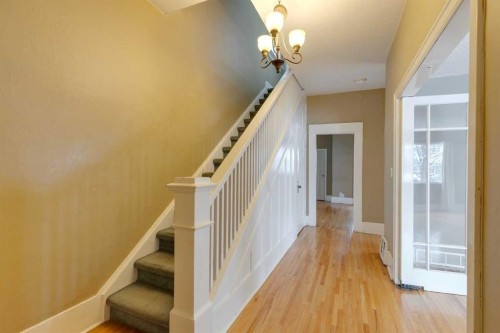 3226 7 Street Sw, Calgary, AB - Indoor Photo Showing Other Room