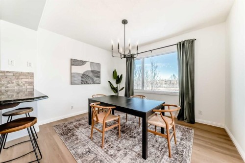 135 Autumn Close Se, Calgary, AB - Indoor Photo Showing Dining Room
