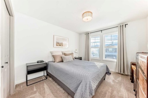 135 Autumn Close Se, Calgary, AB - Indoor Photo Showing Bedroom