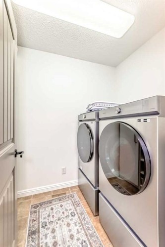 135 Autumn Close Se, Calgary, AB - Indoor Photo Showing Laundry Room