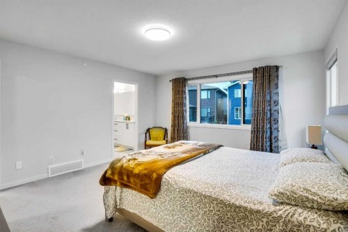 41 Howse Heights Ne, Calgary, AB - Indoor Photo Showing Bedroom